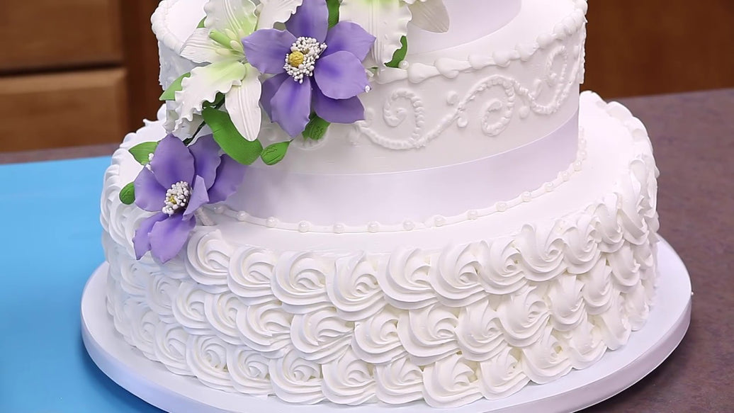 buttercream-basics-icing-assembling-a-tiered-buttercream-cake
