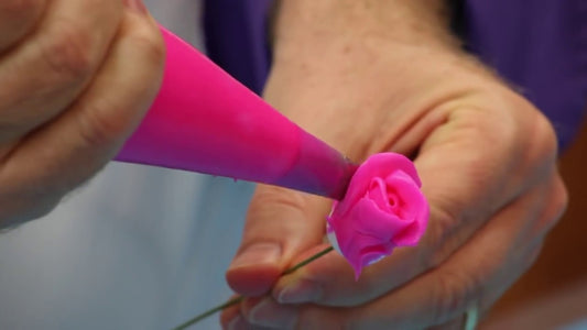 buttercream-basics-buttercream-rose