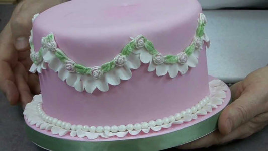 garret-frills-cake-ruffles