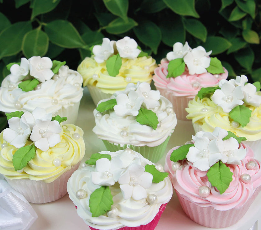 Flower Blossoms with Leaves, Edible Sugar Flowers for Cakes & Cupcakes, by Global Sugar Art, White