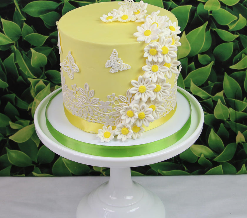 Edible Daisy Cake Decorations, White and Yellow Sugar Flowers, Unwired 3/4 Inch, Daisy Cupcake Toppers, Edible Flowers Cake Decorations by Chef Alan Tetreault, Global Sugar Art