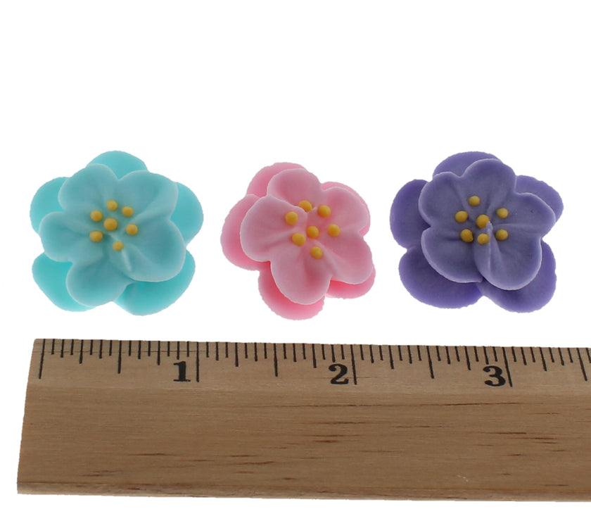 Global Sugar Art Royal Icing Flowers by Chef Alan Tetreault