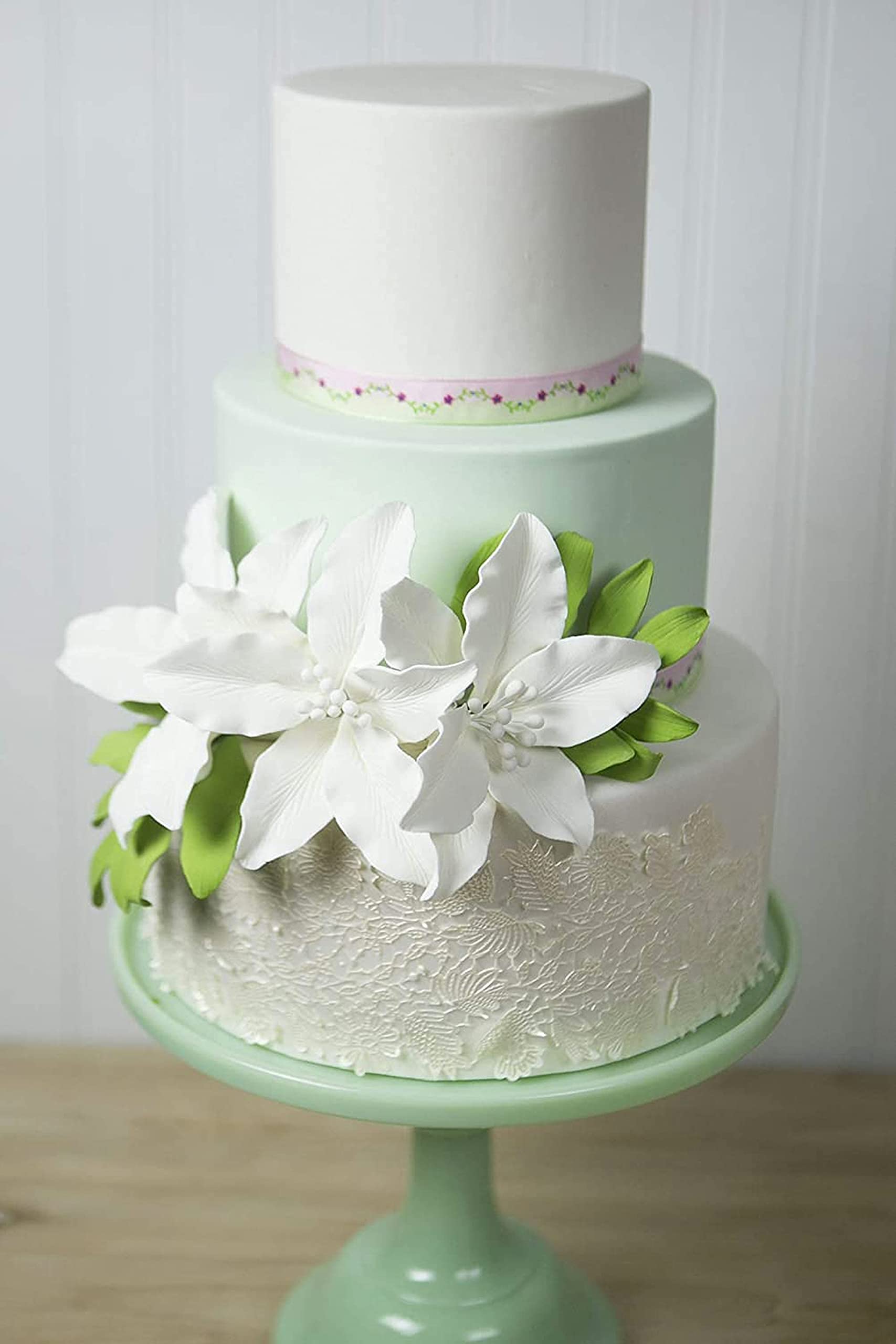 Easter Lily Sugar Flowers, Casablanca Lilies by Global Sugar Art, Extra Large, White, 3 Count