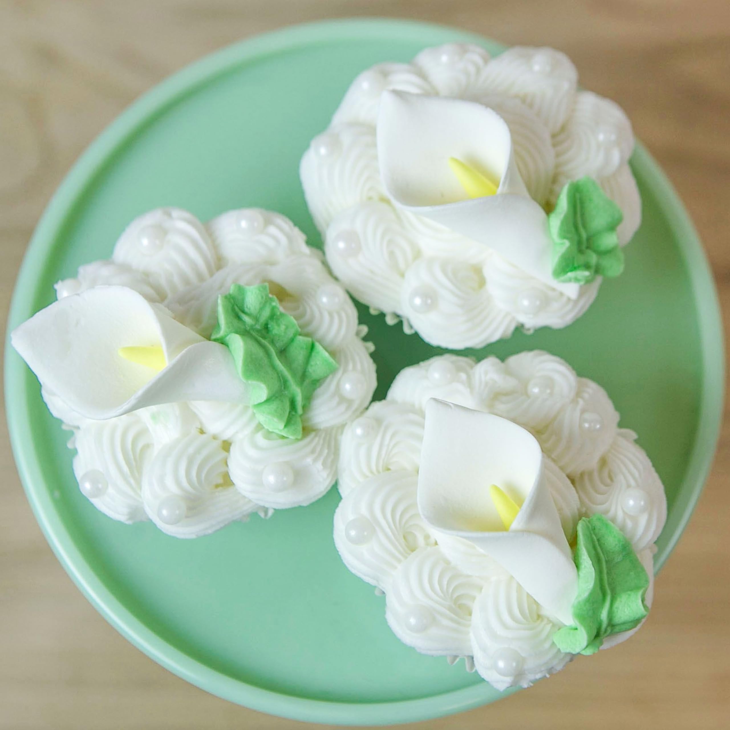 Calla Lily Sugar Cake Flowers by Global Sugar Art, White with Yellow, Unwired, Medium, 18 Count