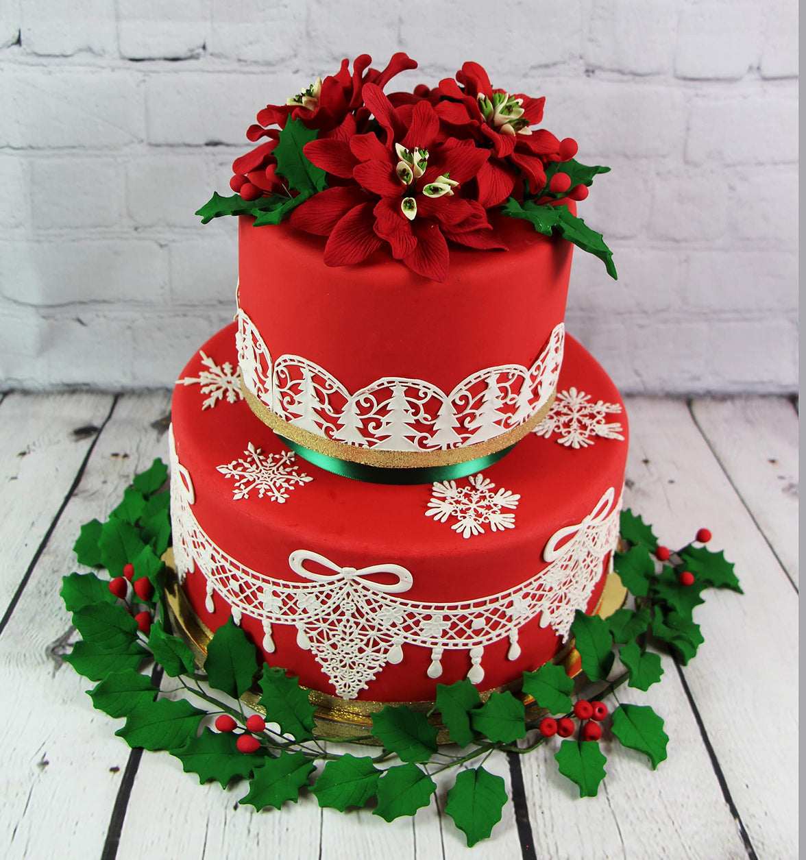 Poinsettia Sugar Flower & Holly Leaf Spray Kit for Cakes, by Global Sugar Art, Small with Berries