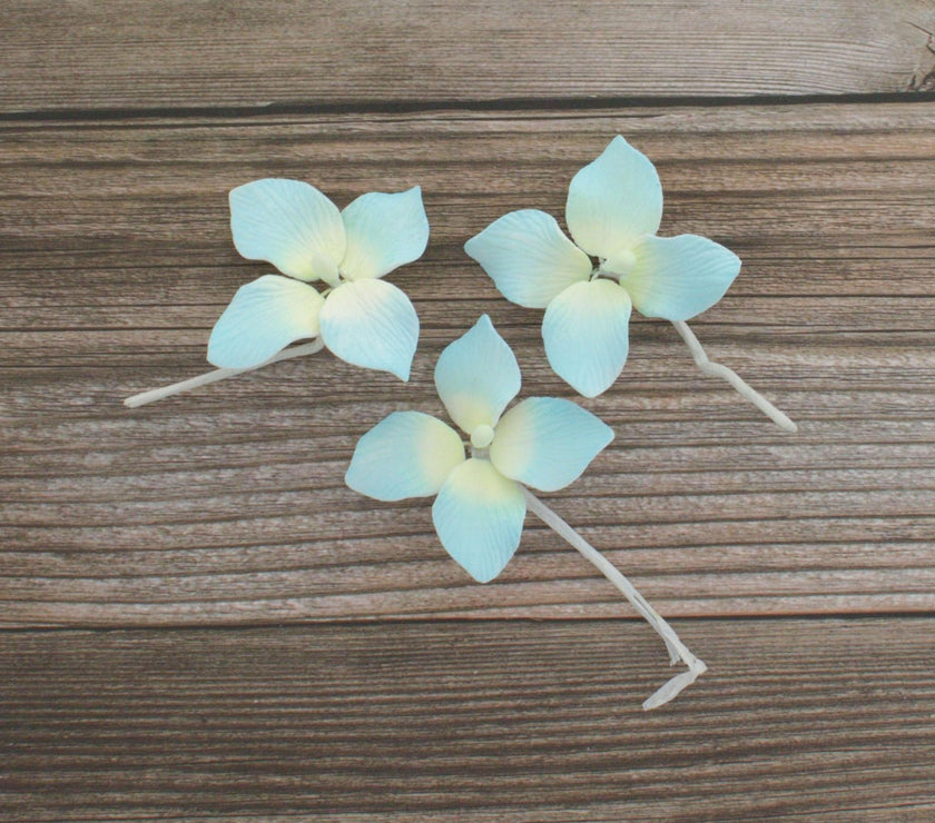 Hydrangea Blossoms, Flat Sugar Flowers by Global Sugar Art, 24 Count Blue