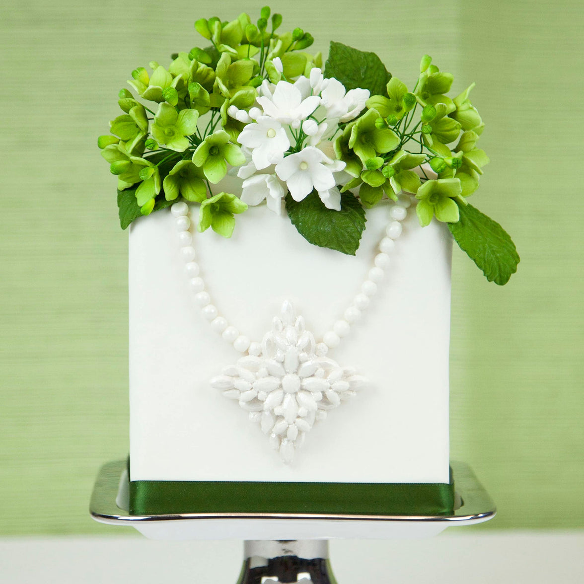 Hydrangea Blossoms Sprays, Sugar Cake Flowers by Global Sugar Art, 4 Count, Green