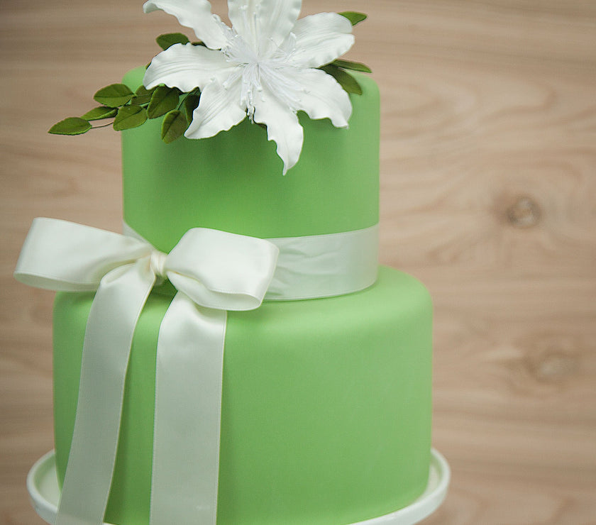 Sugar Lilies, Lily Flower Sprays, Cake Toppers by Global Sugar Art, White Shrine Lily Spray