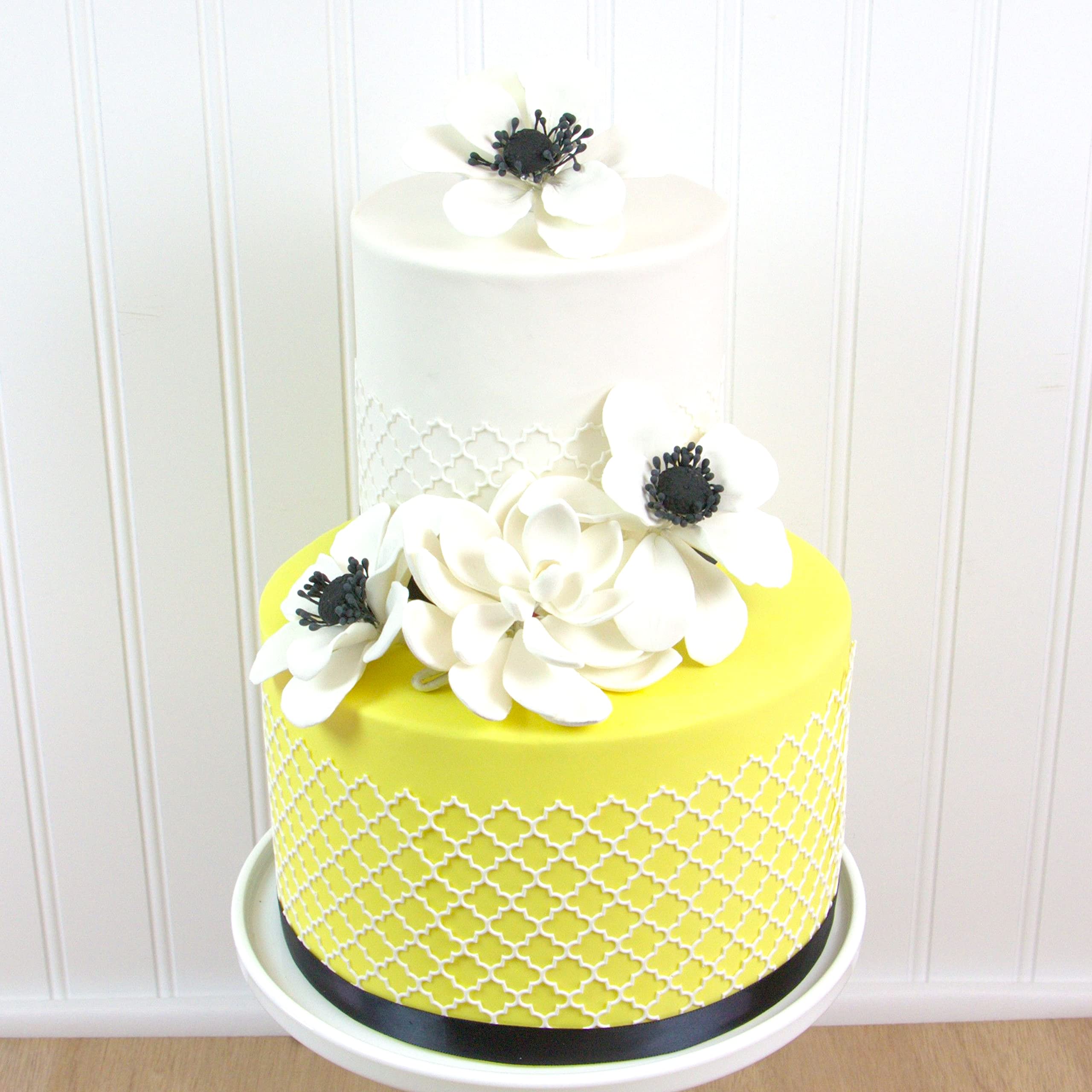 Global Sugar Art Sugar White and Black Anemone by Chef Alan Tetreault, 3 Count