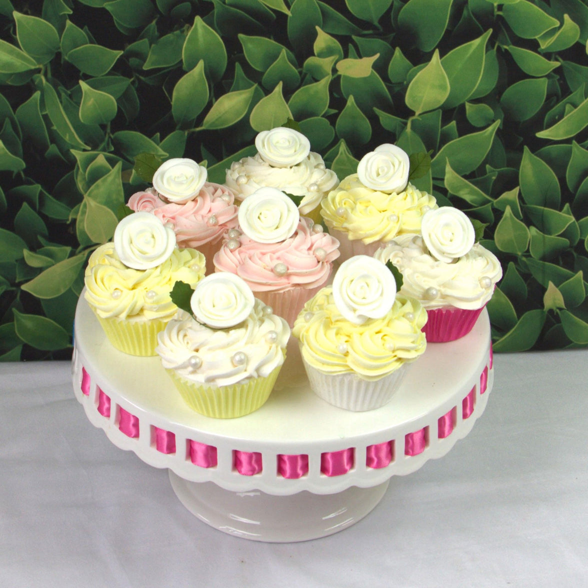 Premium Edible Roses for Cakes and Cupcakes, Sweet Royal Icing Roses, by Global Sugar Art, White