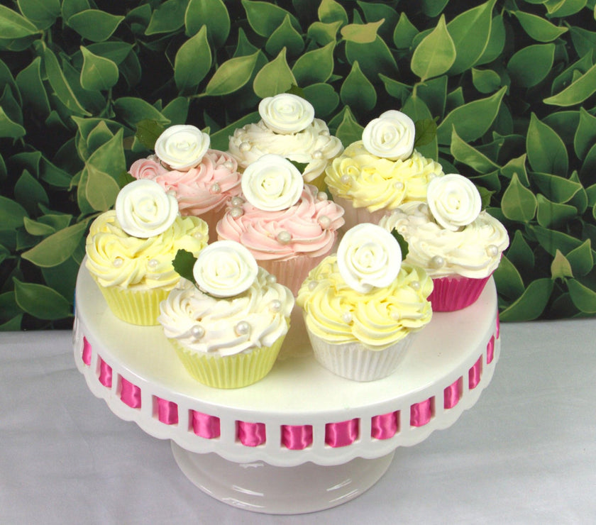 Premium Edible Roses for Cakes and Cupcakes, Sweet Royal Icing Roses, by Global Sugar Art, White