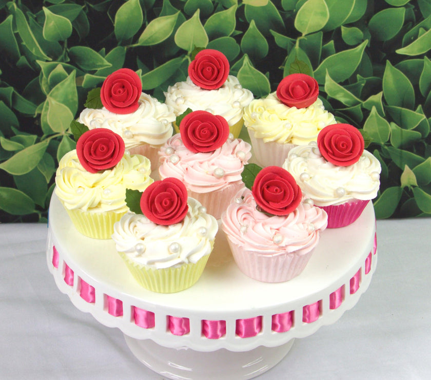 Premium Edible Roses for Cakes and Cupcakes, Sweet Royal Icing Roses, by Global Sugar Art, Red