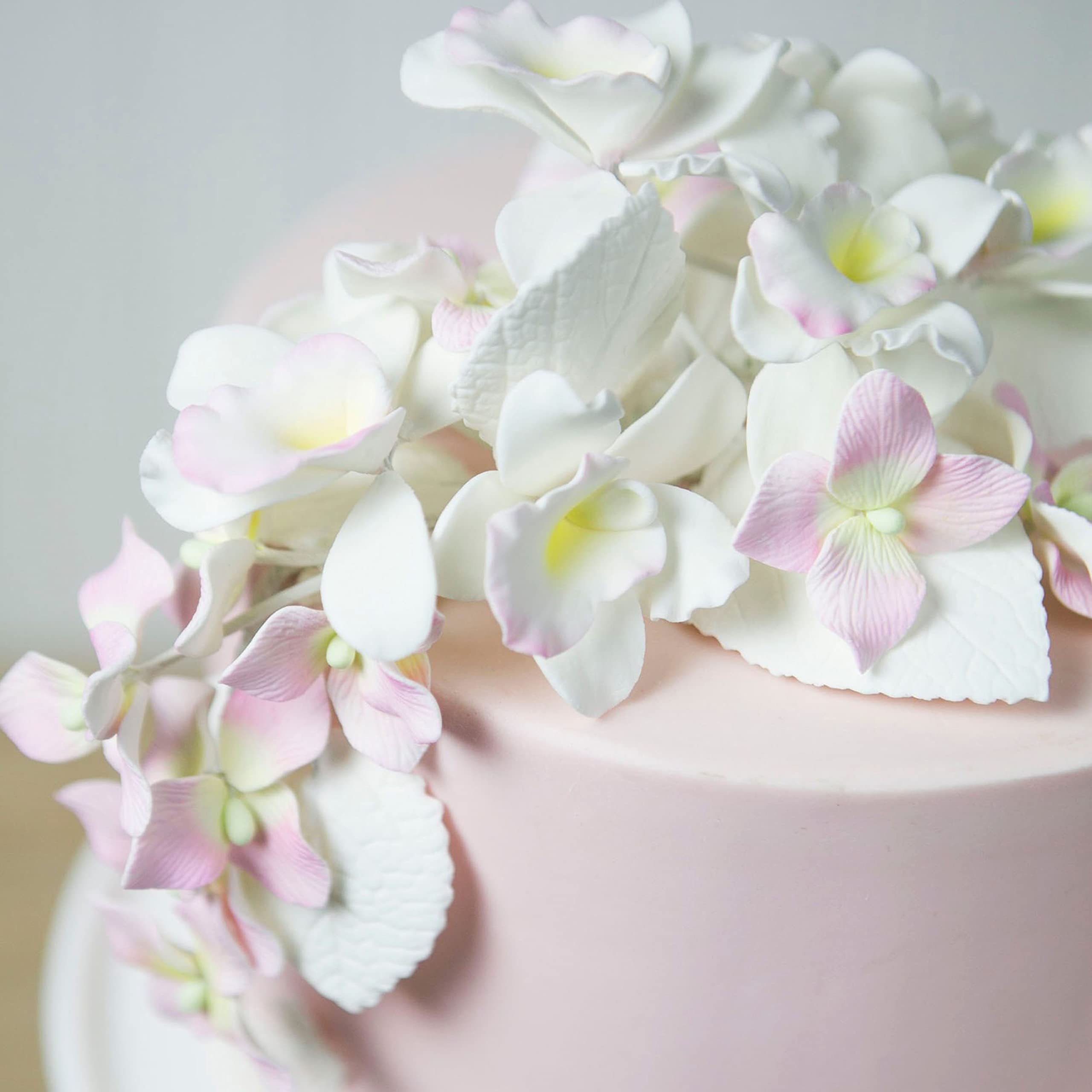 Hydrangea Leaves, Gum Paste Cake Decorations by Global Sugar Art, White, Multiple Sizes