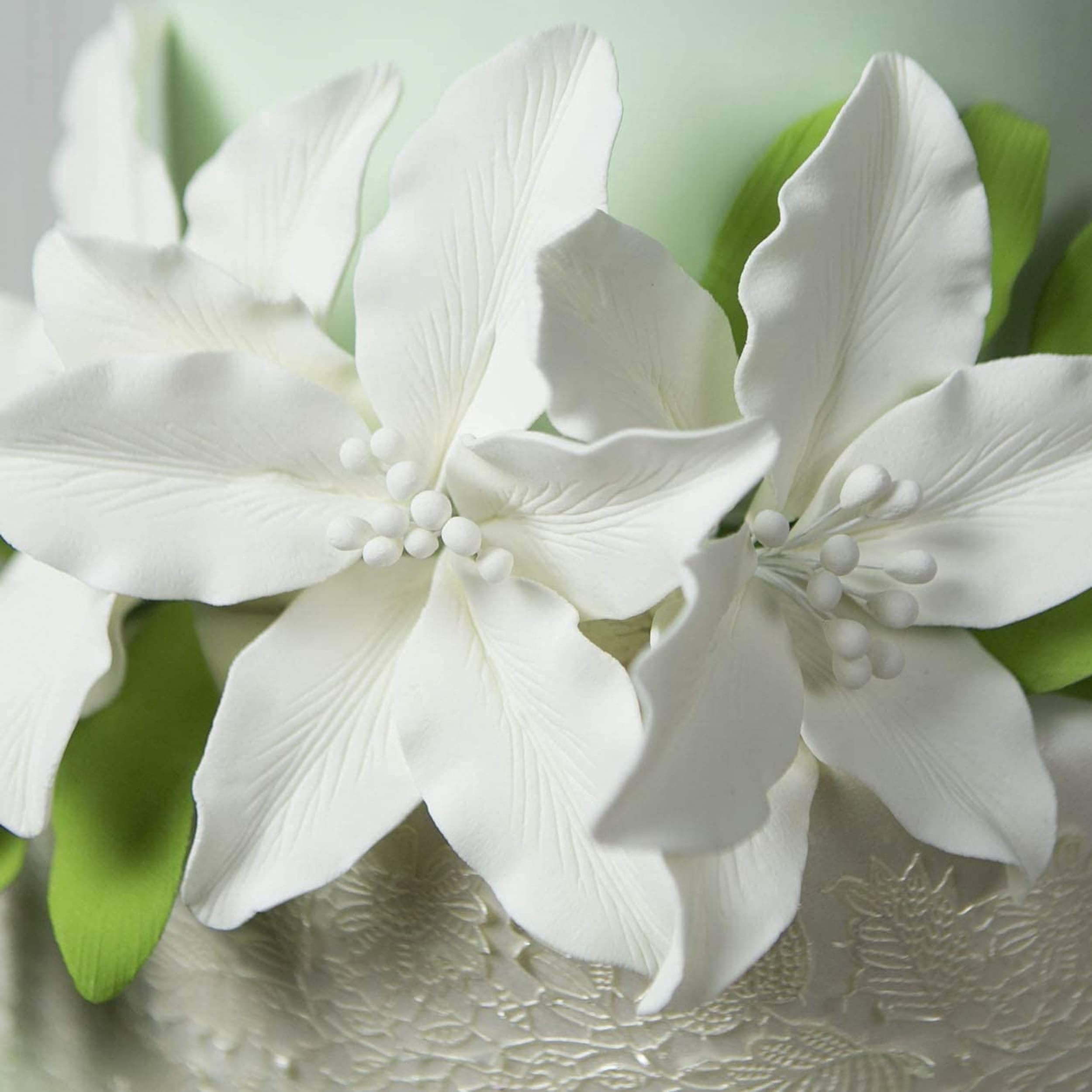 Easter Lily Sugar Flowers, Casablanca Lilies by Global Sugar Art, Extra Large, White, 3 Count