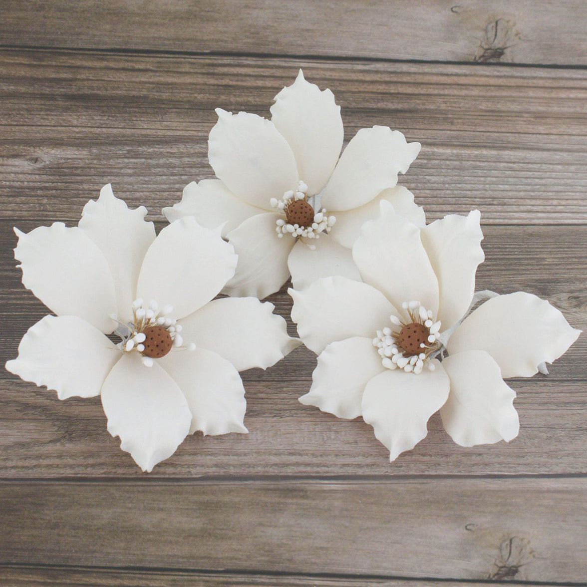 Clematis Gum Paste Sugar Cake Flowers by Global Sugar Art, White, 3 Count