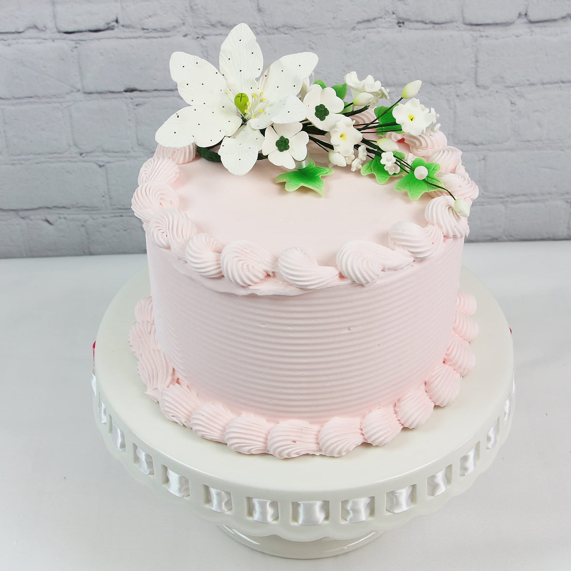 Sugar Lilies, Lily Flower Sprays, Cake Toppers by Global Sugar Art, White Speckled Easter Lily Spray