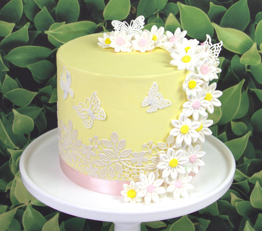 Edible Daisy Cake Decorations, White and Pink Sugar Flowers, Unwired 3/4 Inch, Daisy Cupcake Toppers, Edible Flowers Cake Decorations by Chef Alan Tetreault, Global Sugar Art