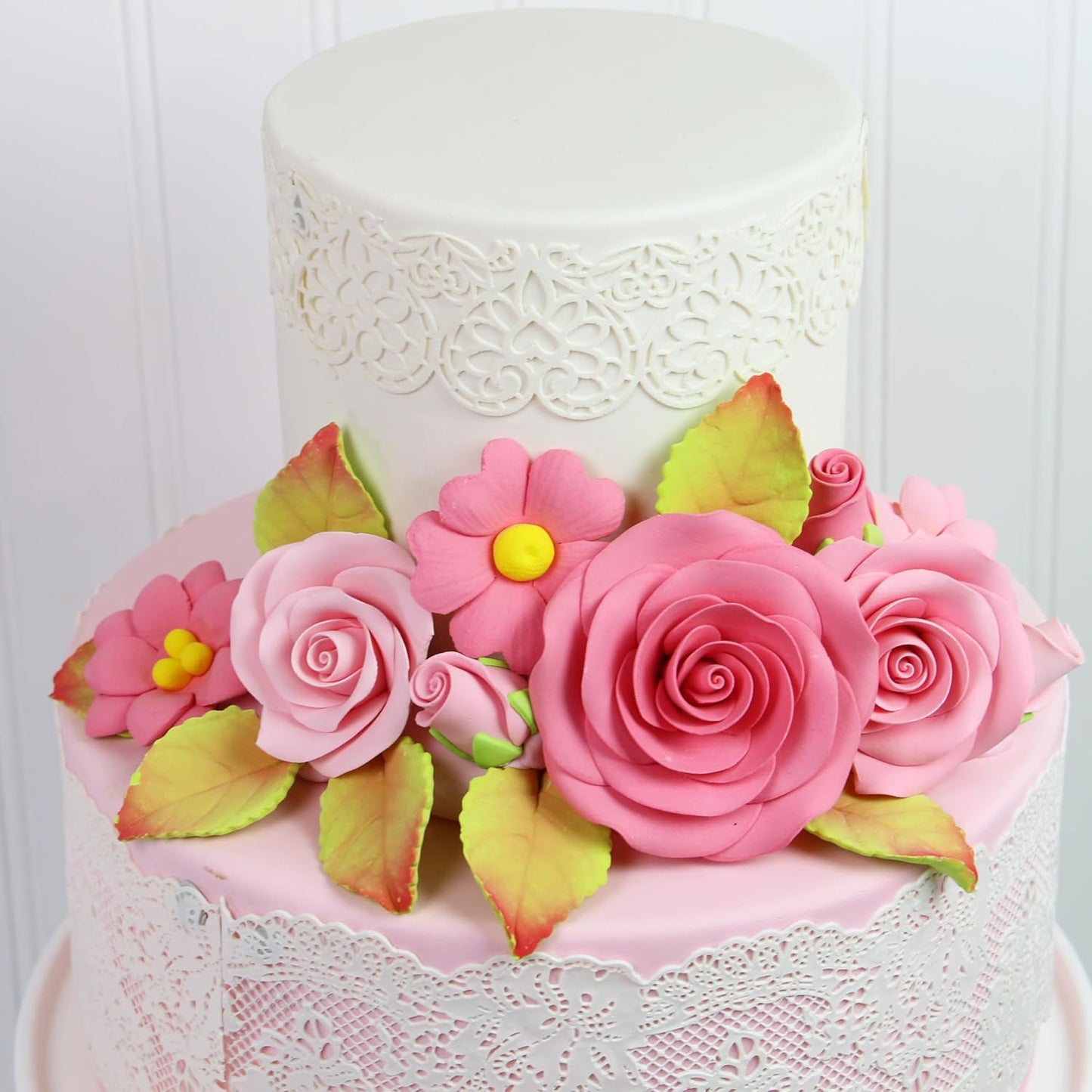 Hearts Embrace Silicone Lace Mat for Cake Decorating