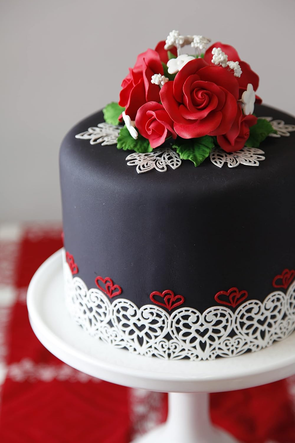Hearts Embrace Silicone Lace Mat for Cake Decorating