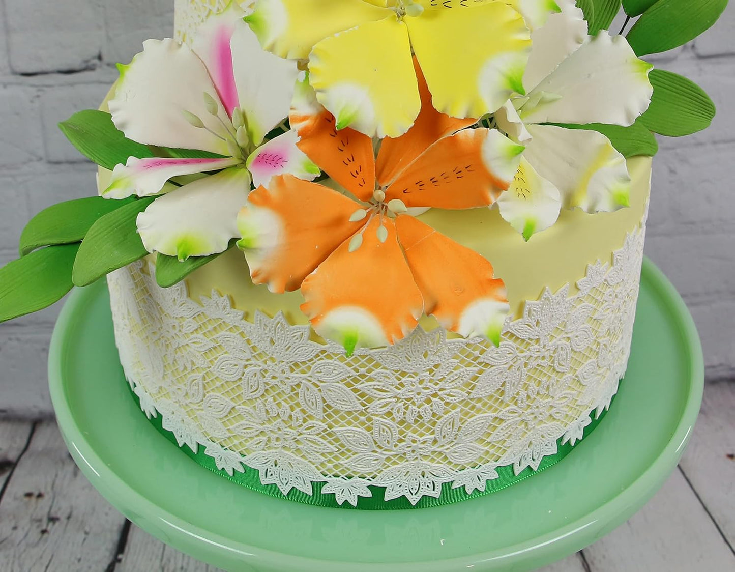 Water Lily Blossom Silicone Lace Mat for Cakes