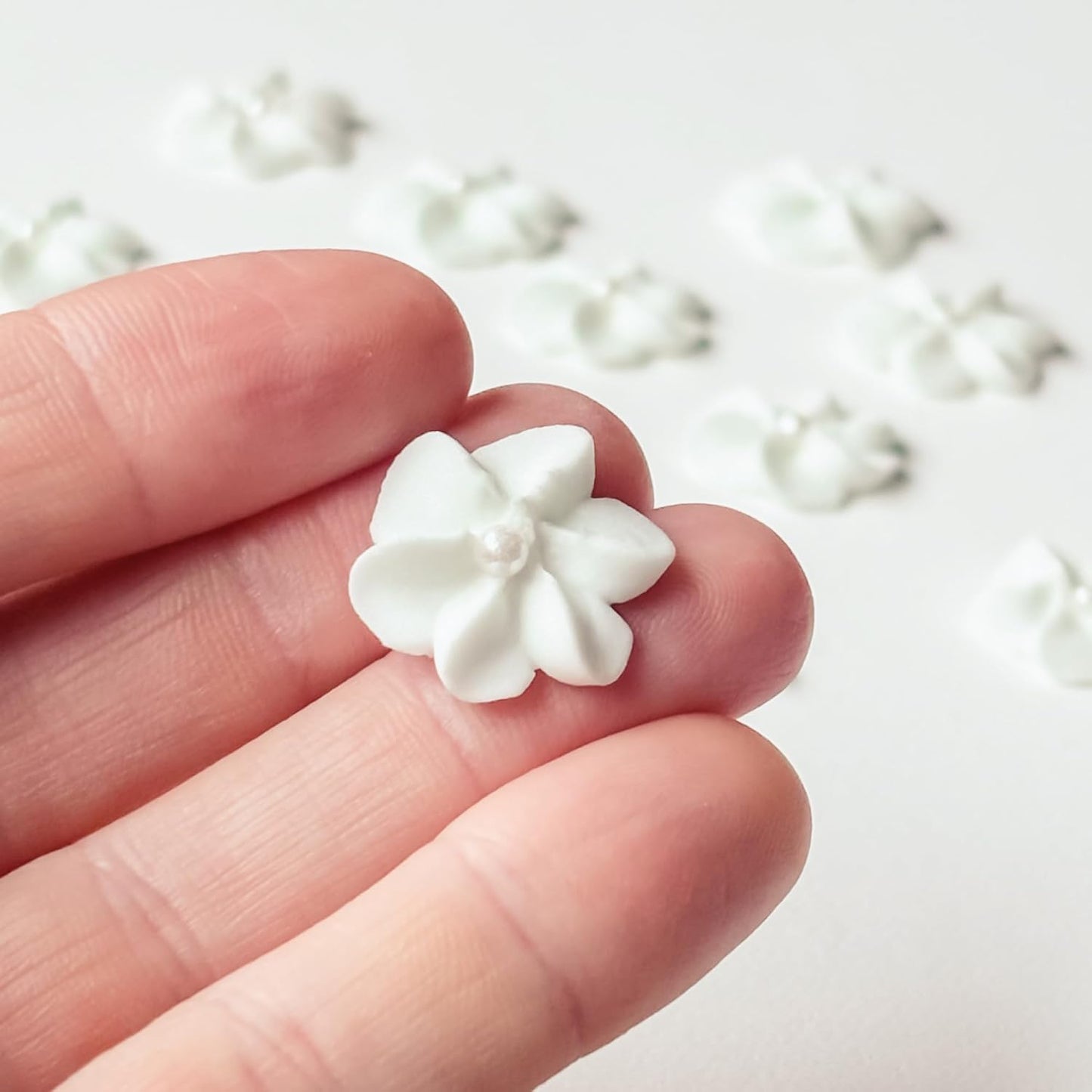 Mini White Edible Flowers with Pearls
