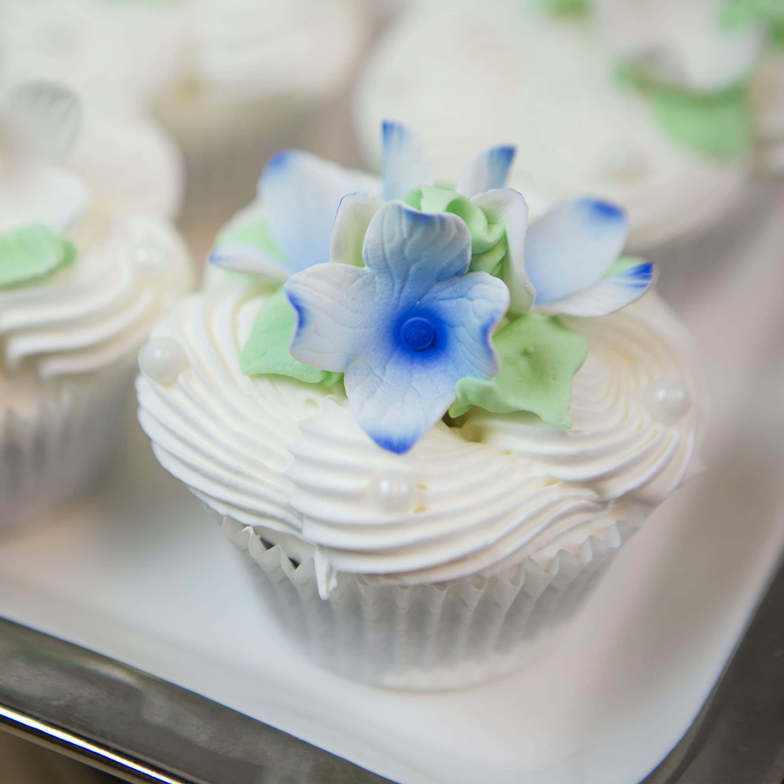 Hydrangea Sugar Flower Cake Decorations by Global Sugar Art, Blue