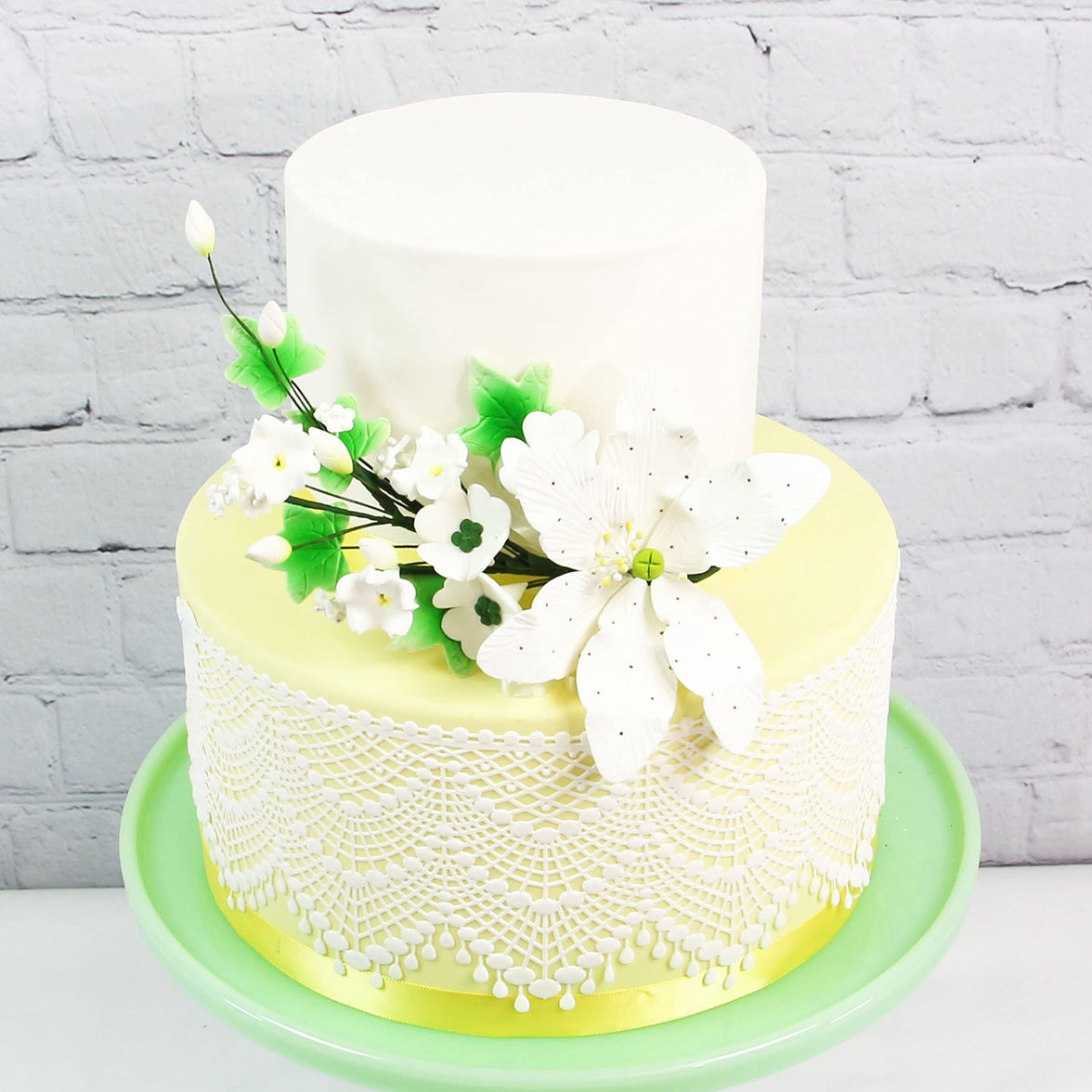 Sugar Lilies, Lily Flower Sprays, Cake Toppers by Global Sugar Art, White Speckled Easter Lily Spray