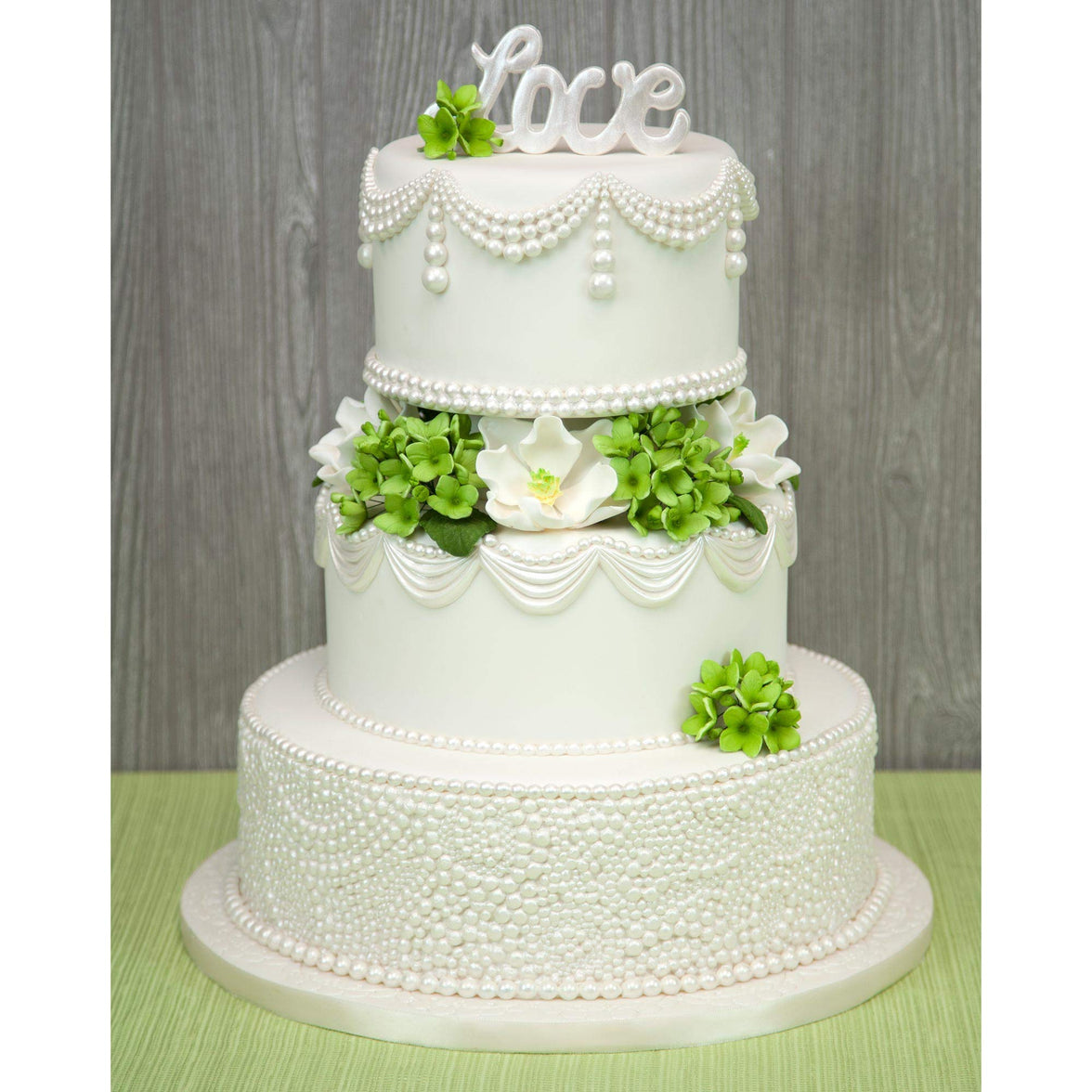 Magnolia Blossom Sugar Cake Flowers by Global Sugar Art, White, Large, 3 Count