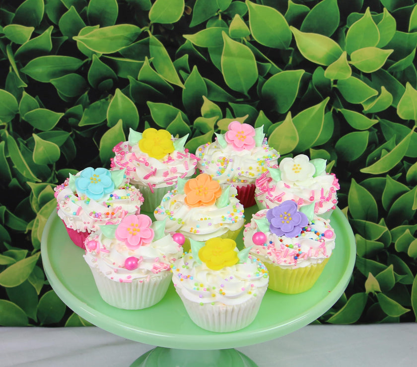 Global Sugar Art Royal Icing Flowers by Chef Alan Tetreault