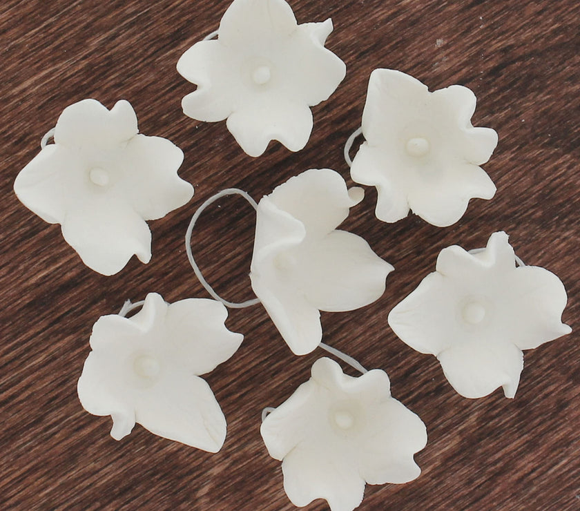 Global Sugar Art Sugar Hydrandea Blossoms Wired by Chef Alan Tetreault