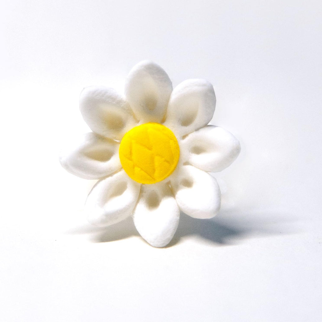 Edible Daisy Cake Decorations, White and Yellow Sugar Flowers, Unwired 3/4 Inch, Daisy Cupcake Toppers, Edible Flowers Cake Decorations by Chef Alan Tetreault, Global Sugar Art