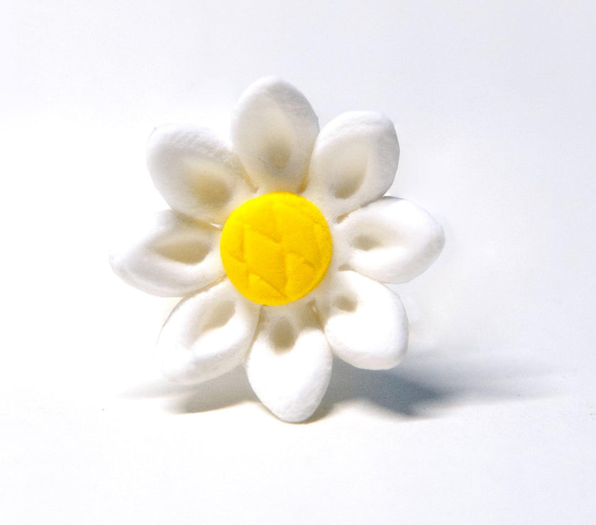 Edible Daisy Cake Decorations, White and Yellow Sugar Flowers, Unwired 3/4 Inch, Daisy Cupcake Toppers, Edible Flowers Cake Decorations by Chef Alan Tetreault, Global Sugar Art