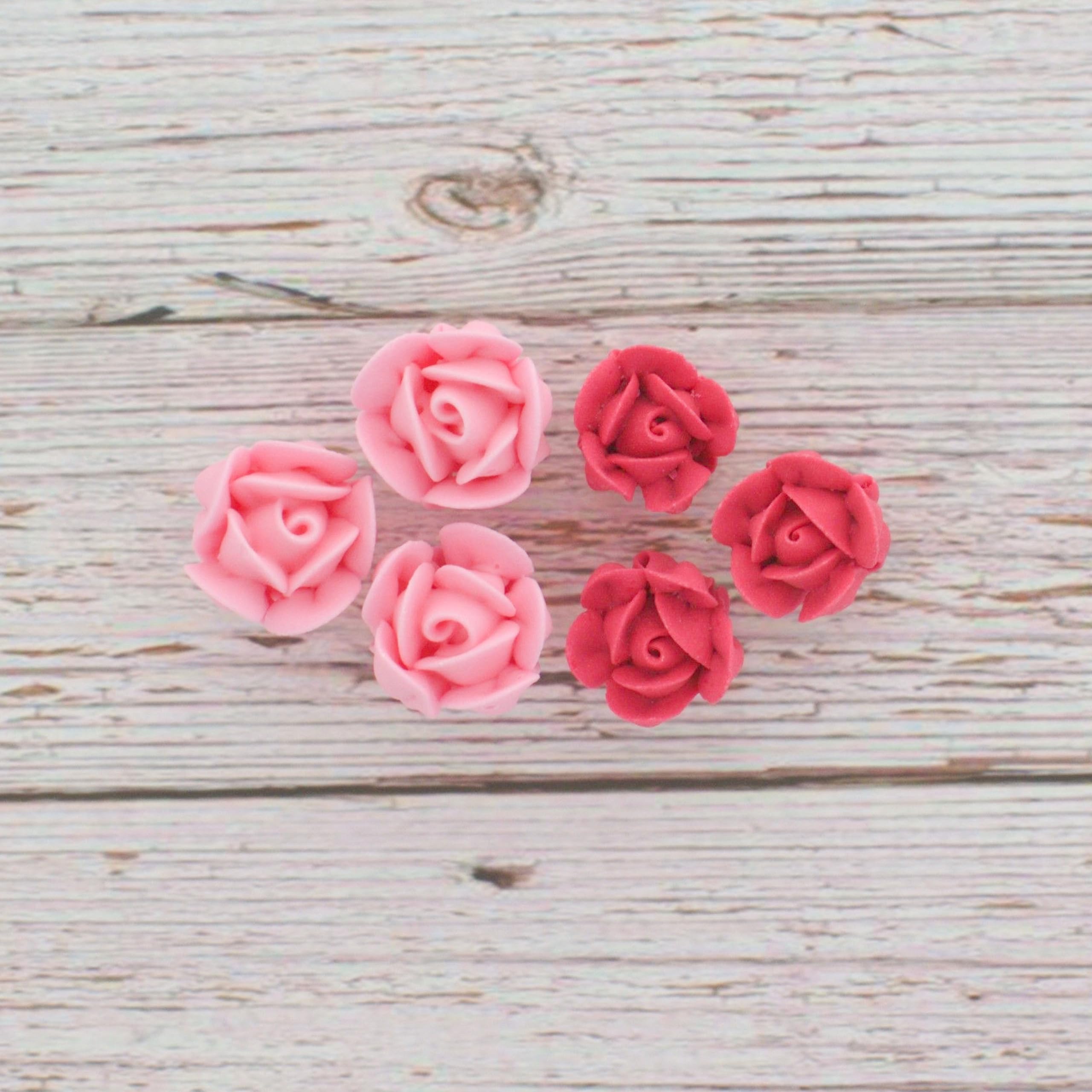 Edible Royal Icing Roses, Two Dozen Roses for Cupcake Decorating, by Global Sugar Art, Pink and Red Rose Set