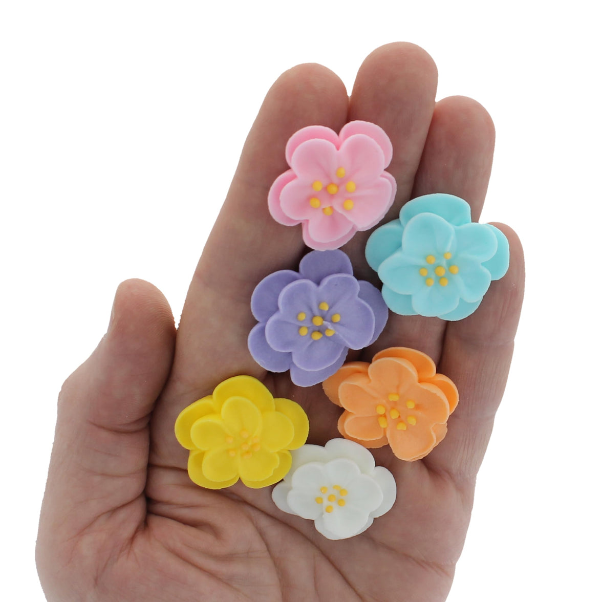 Global Sugar Art Royal Icing Flowers by Chef Alan Tetreault