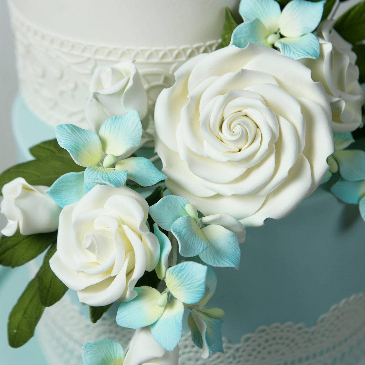 Classic Tea Rose Sugar Cake Flowers, by Global Sugar Art, Wired, White, Small