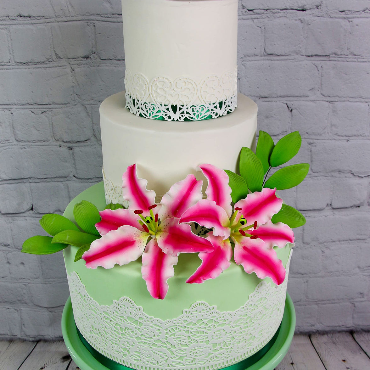 Stargazer Lily Sugar Flowers with Leaf Sprays by Global Sugar Art, Pink and White, 3 Count