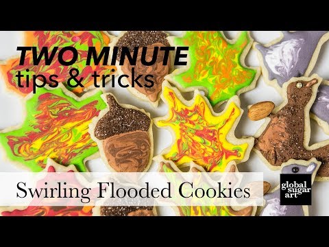 How to Swirl Icing on a Flooded Cookie