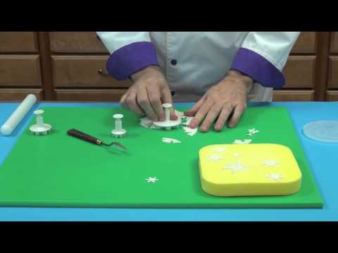 Making Gumpaste Snowflakes